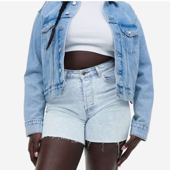 H&M 90’s Cutoff Highwaist Blue Denim Shorts - Picture 4 of 7